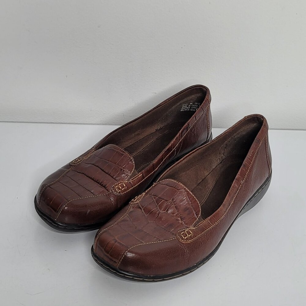 Clarks Bendable Womens 9 Bayou‎ Two Leather Slip On Croc Print Loafer Shoes